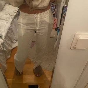 Linnebyxor - Linnebyxor från design by si. Använda men i bra skick. Xs/s