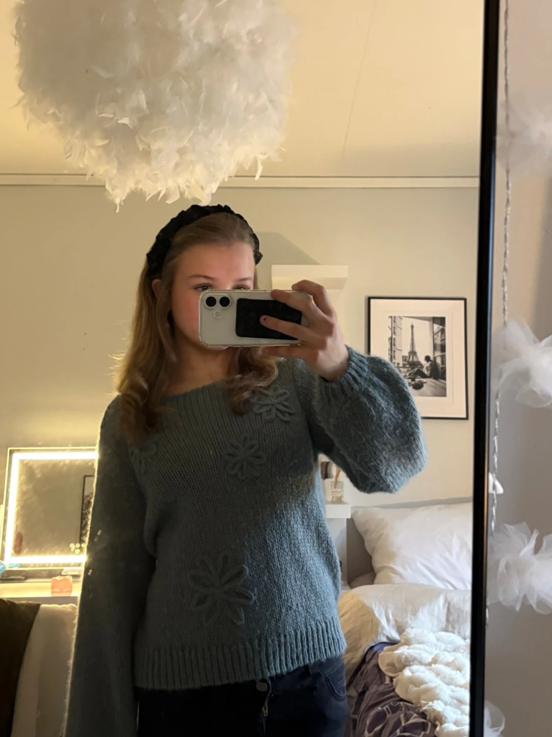 Grön stickad tröja med detaljer