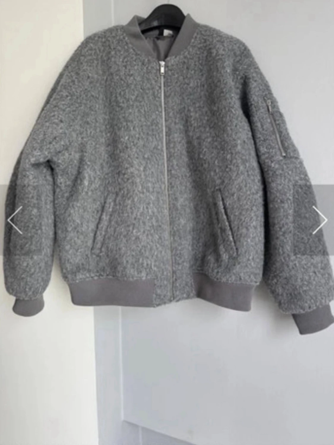 Grå bomberjacka i teddy från HM - 3
