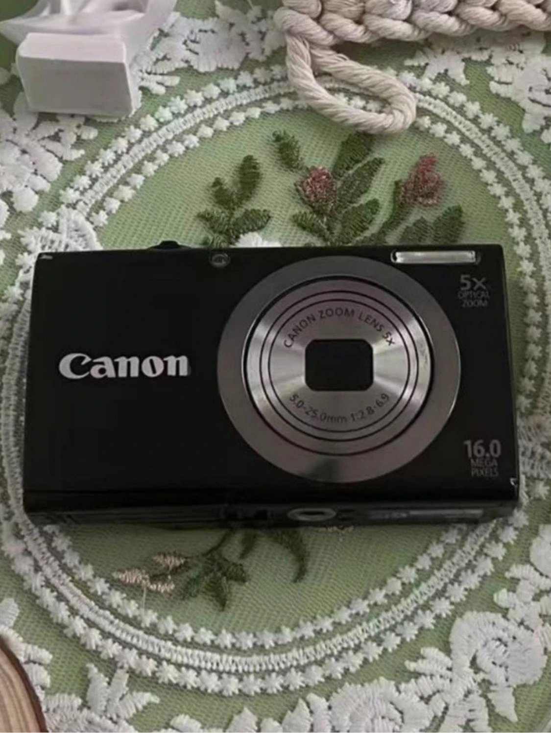 Canon svart digitalkamera 16MP