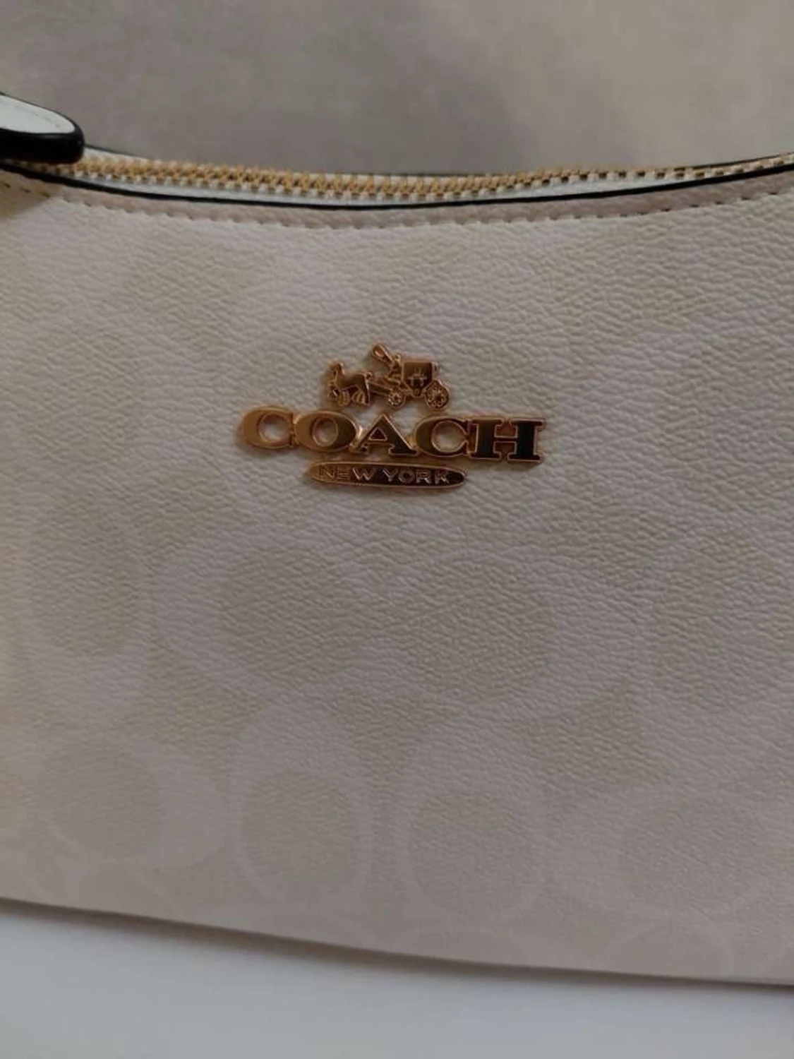 Vit axelremsväska från Coach - 1