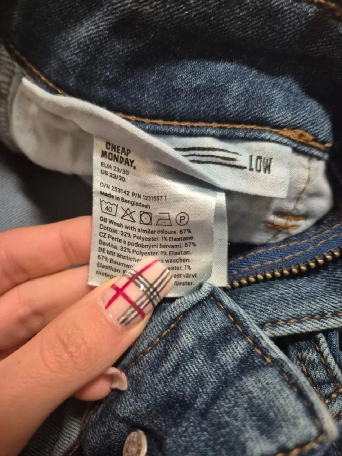 Blå extremt lowwaist bootcut jeans från Cheap Monday - 3