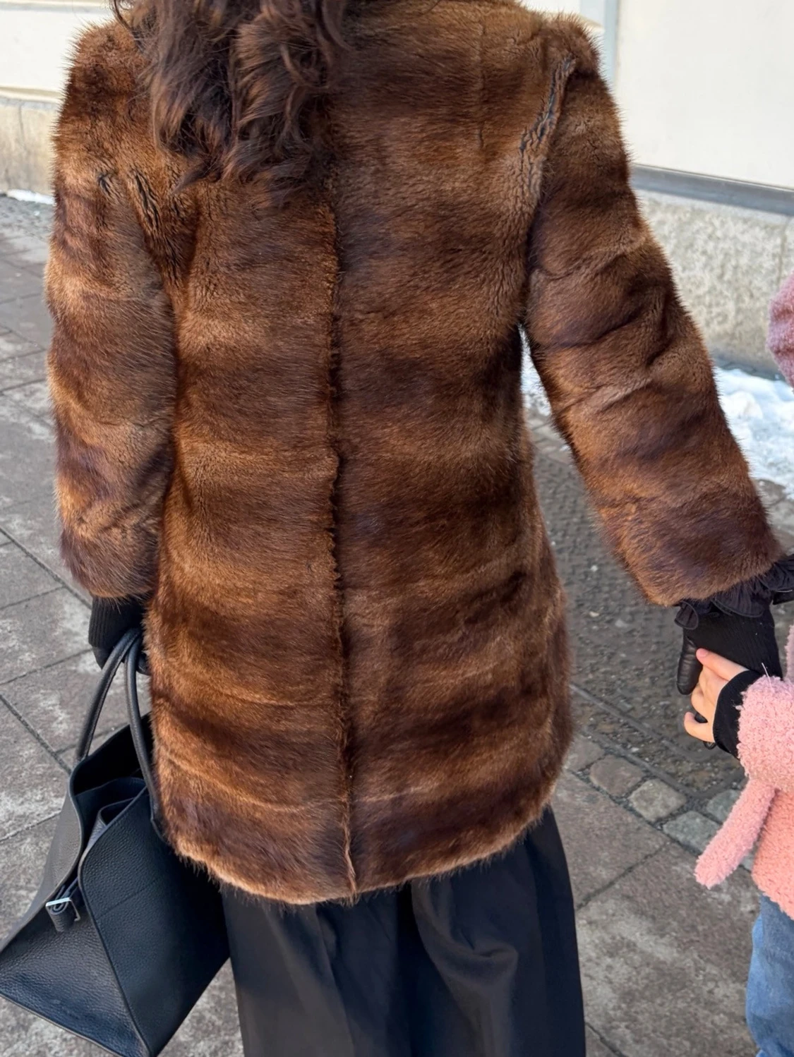 Brun päls kappa med dubbelknäppning - 2