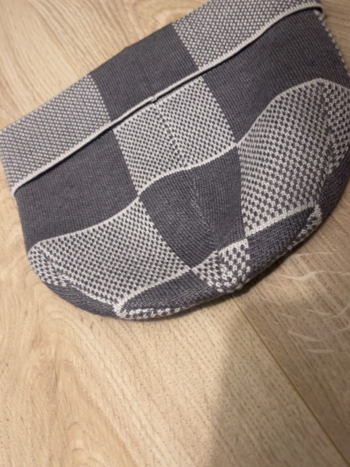 Mössa från Vuitton - 2