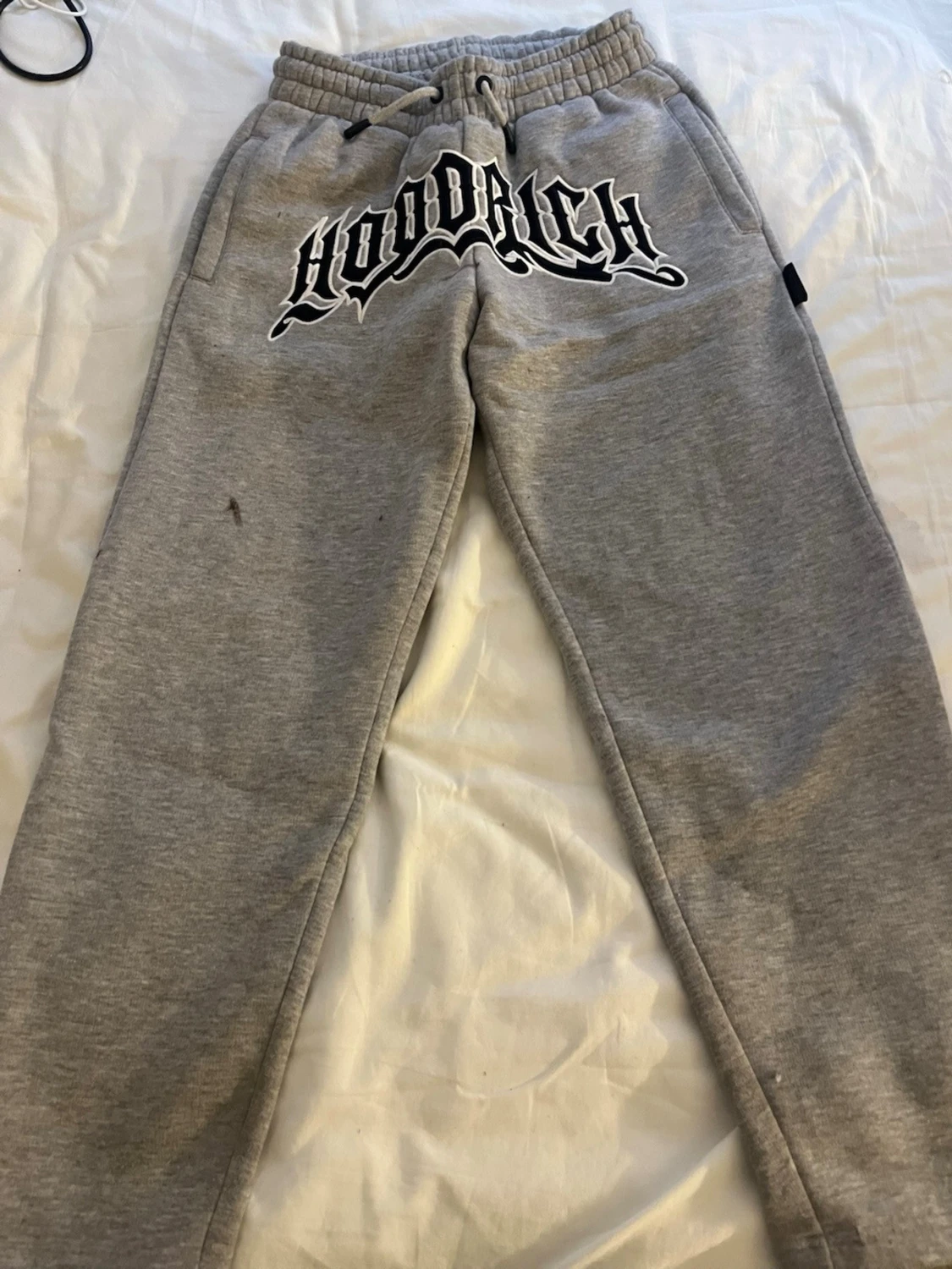 Gråa mjukisbyxor från Hoddlich - 1