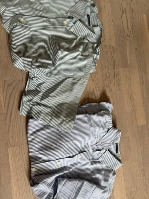 Gant - En för 250 eller båda för 300.