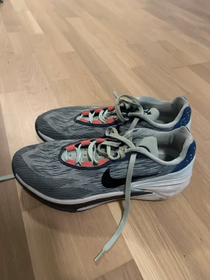 Nike gt cut 2 - Nike gt cut 2 ganska bra skick säljer för att jag inte använder dem längre 