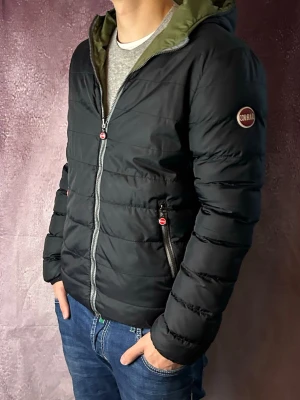Colmar jacka  - Mycket fint skick | Size S (modellen är 188 cm 75 kg) | fraktar spårbart inom 24 timmar | för att köpa klicka ”köp nu” | vid frågor eller funderingar skriv ett meddelande | följare får bättre rabatter🙌
