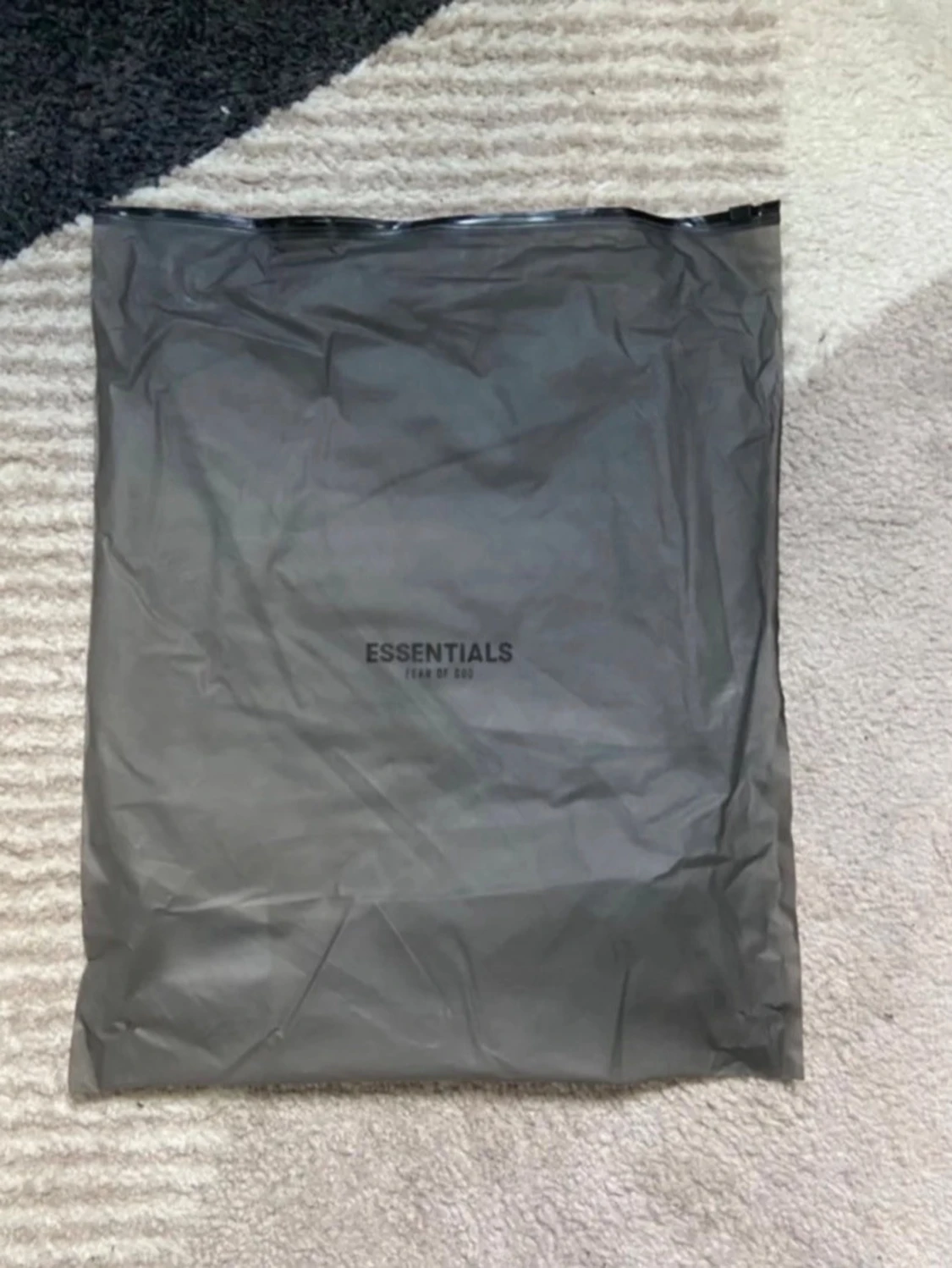 Svarta Essentials mjukisbyxor - 4