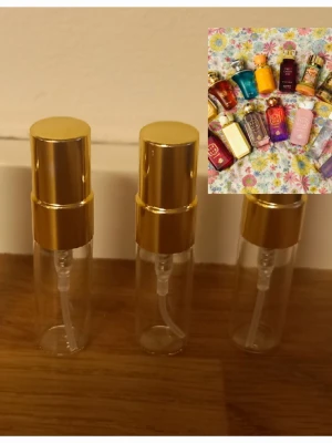 Splitpaket - 3 stycken 3 ml glasdekanter med spray ✨️Välj bland dofterna som finns på listor bland bilderna 