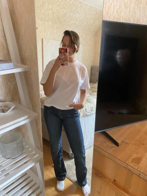 Lowwaist jeans  - Raka lowwaist jeans från greenhouse