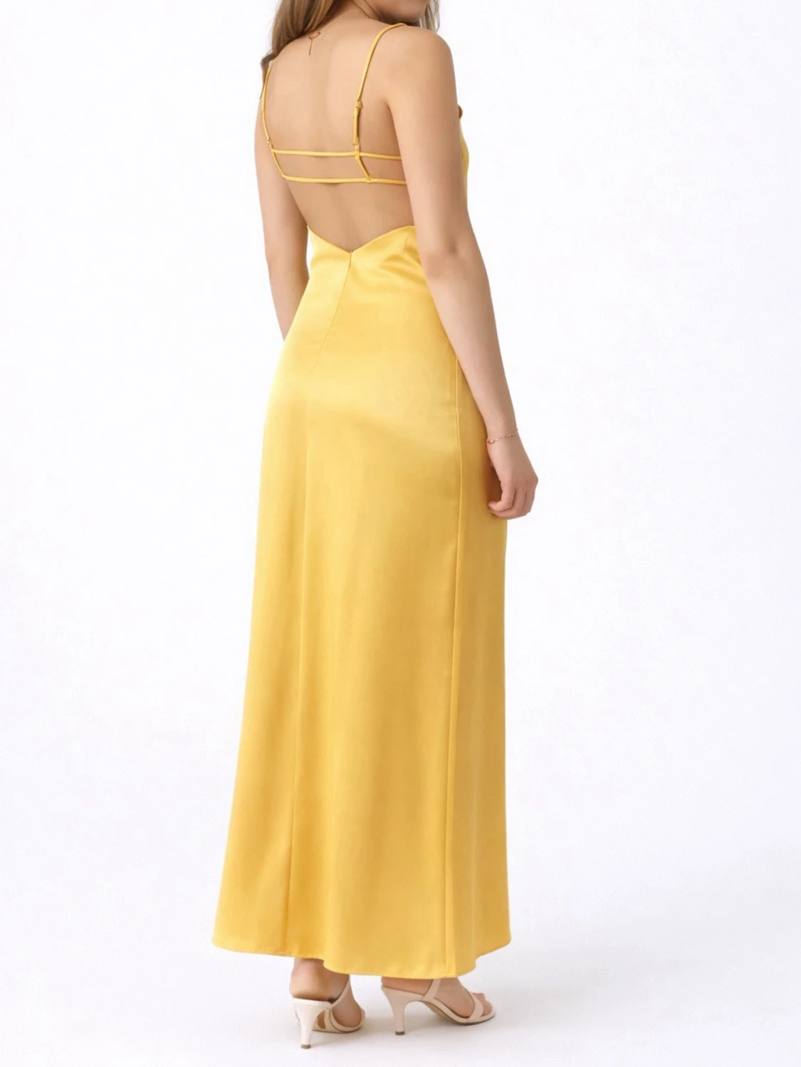 Gul långklänning i satin - 1