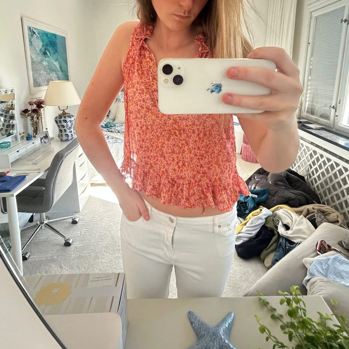 Blommig volangtop i rött och rosa - 1