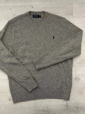 Ralph lauren tröja - Hej! Säljer denna Ralph lauren tröjan//mycket fint sick//fråga gärna! 