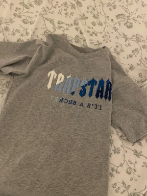 Trapstar t shirt - storlek S helt oanvänd 