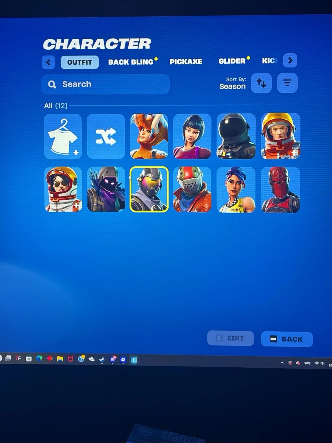 Fortnite-konto med skins och emotes - 3