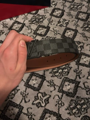 Svart  bälten lv fin svarten - Bra bälten normal 