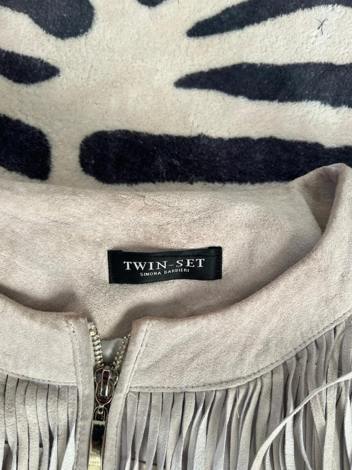 Jacka med fransar  - 2