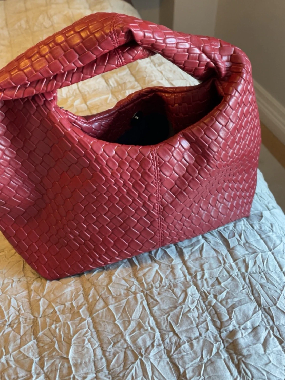 Röd flätad handväska  - 1