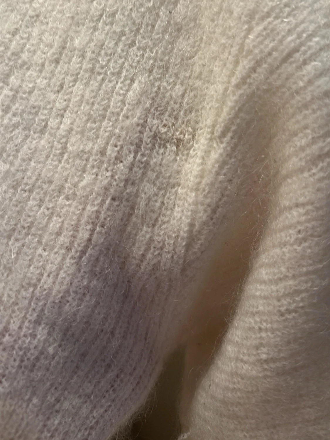 Vit stickad tröja med volangärm - 3