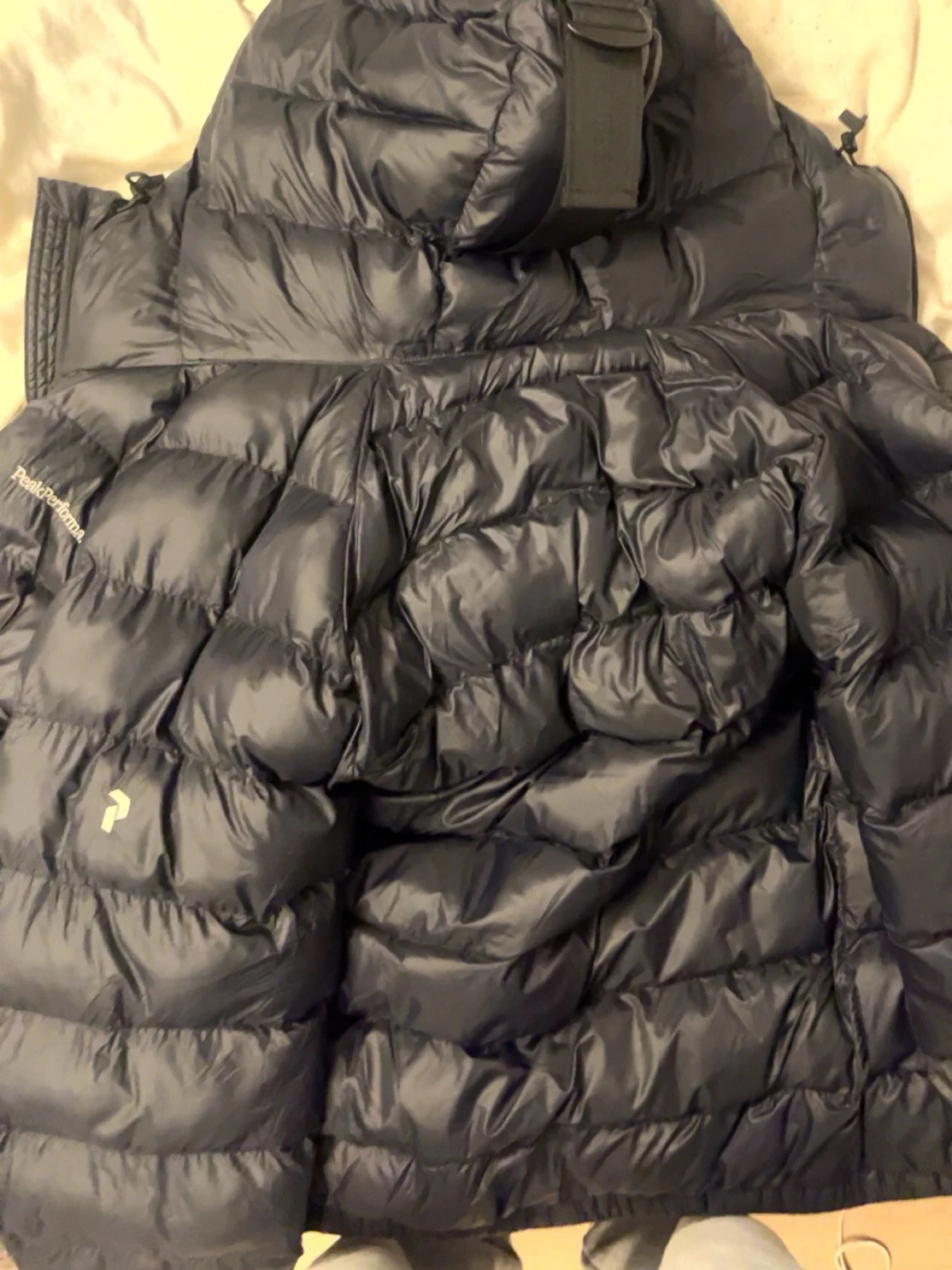 Svart dunjacka från Peak Performance - 1