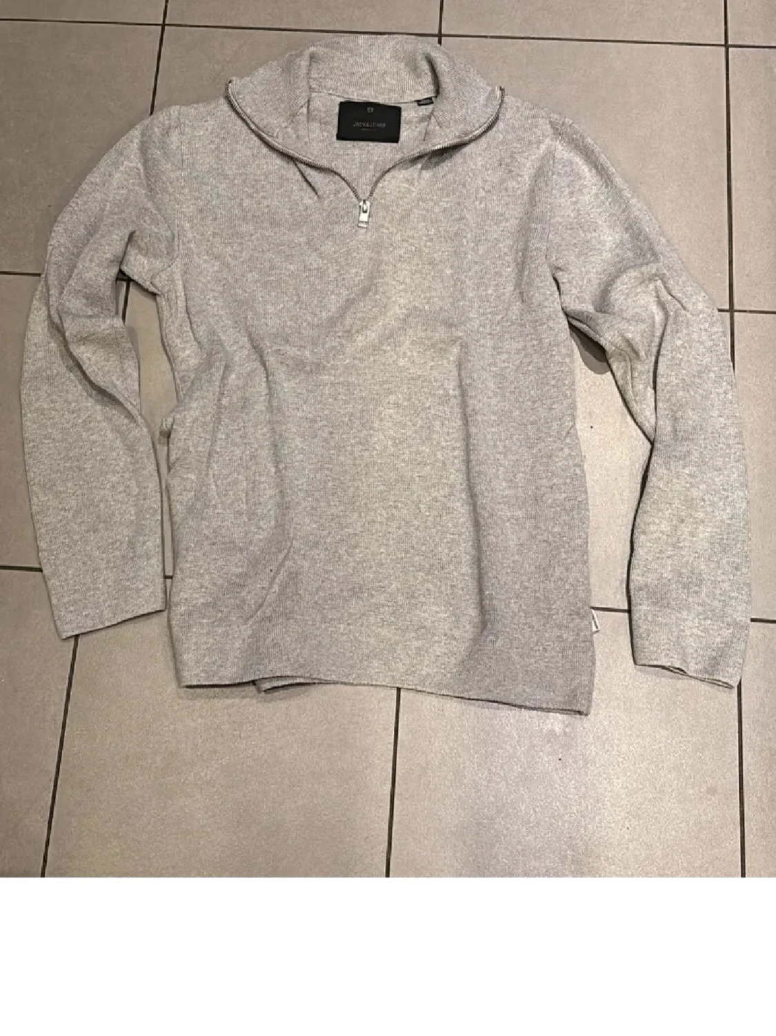 Bundle med 3 tröjor och 2 skjortor för sjukt bra pris - 5