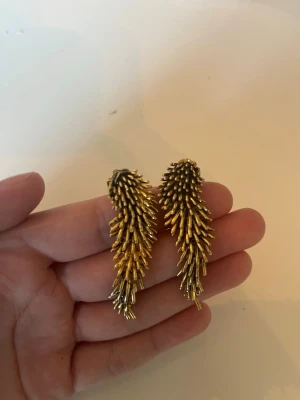 Ioaku öronhängen - Ascoola ioaku öronhängen som aldrig är använda, fick dom i present och har aldrig använt dom så bättre att sälja. 