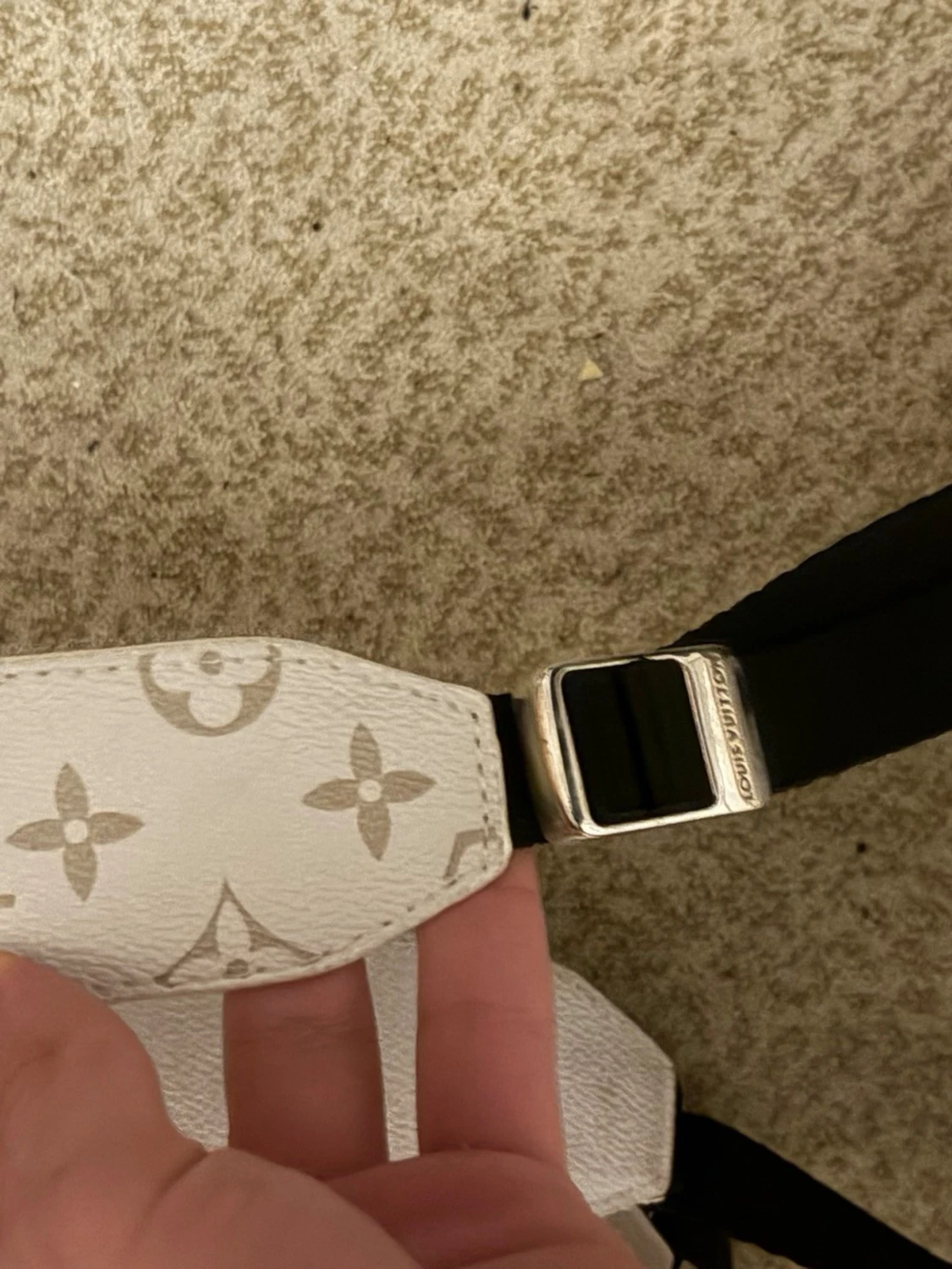 Vit axelväska klöver VL - 2