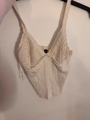 Beige linne  - Beige linne från hm använt några få gånger jätte fint till sommaren storlek s