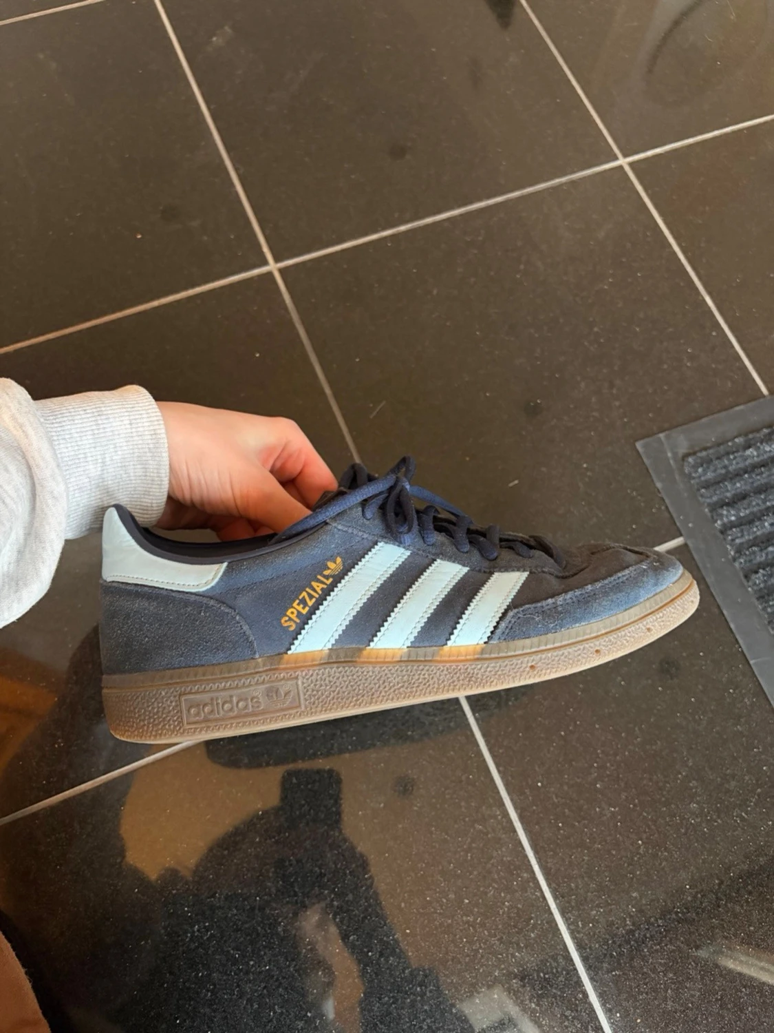 Adidas Spezial blå sneakers