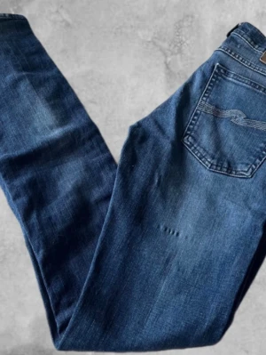 Nudie jeans - Säljer nu ett par nudie jeans i storlek W27 L32!