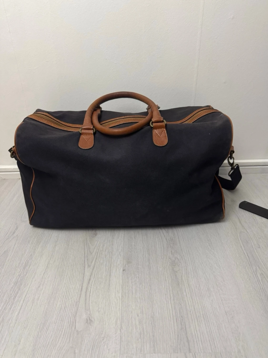 Mörkblå weekendbag från Morris - 1