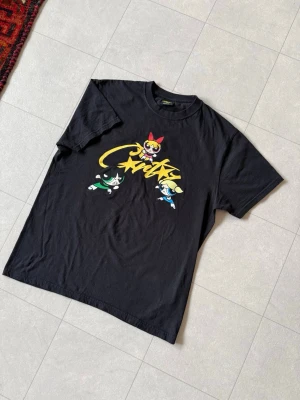 Corteiz T-shirt - Svart T-shirt från Corteiz. Slightly oversized. Använd ett fåtal gånger