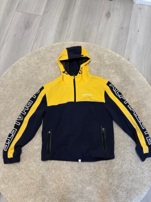 Alphalete anorakki - M-koko mutta vastaa mielestäni kokoa S