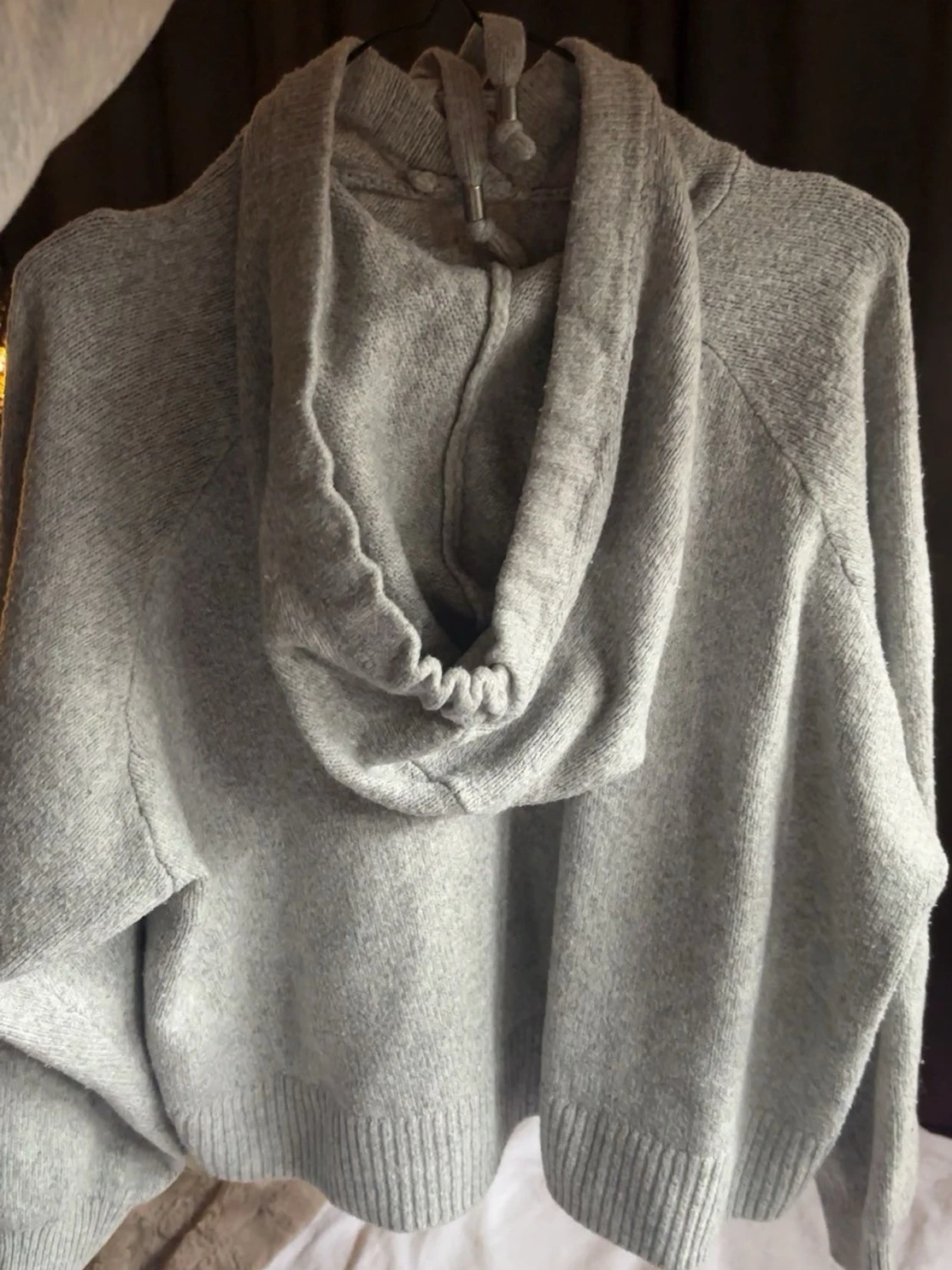 Grå Stickad Hoodie  - 1