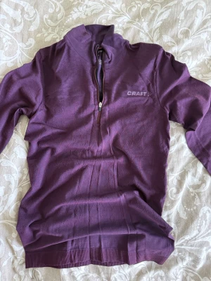 Långärmad tröja från Craft - Like new, size Xs