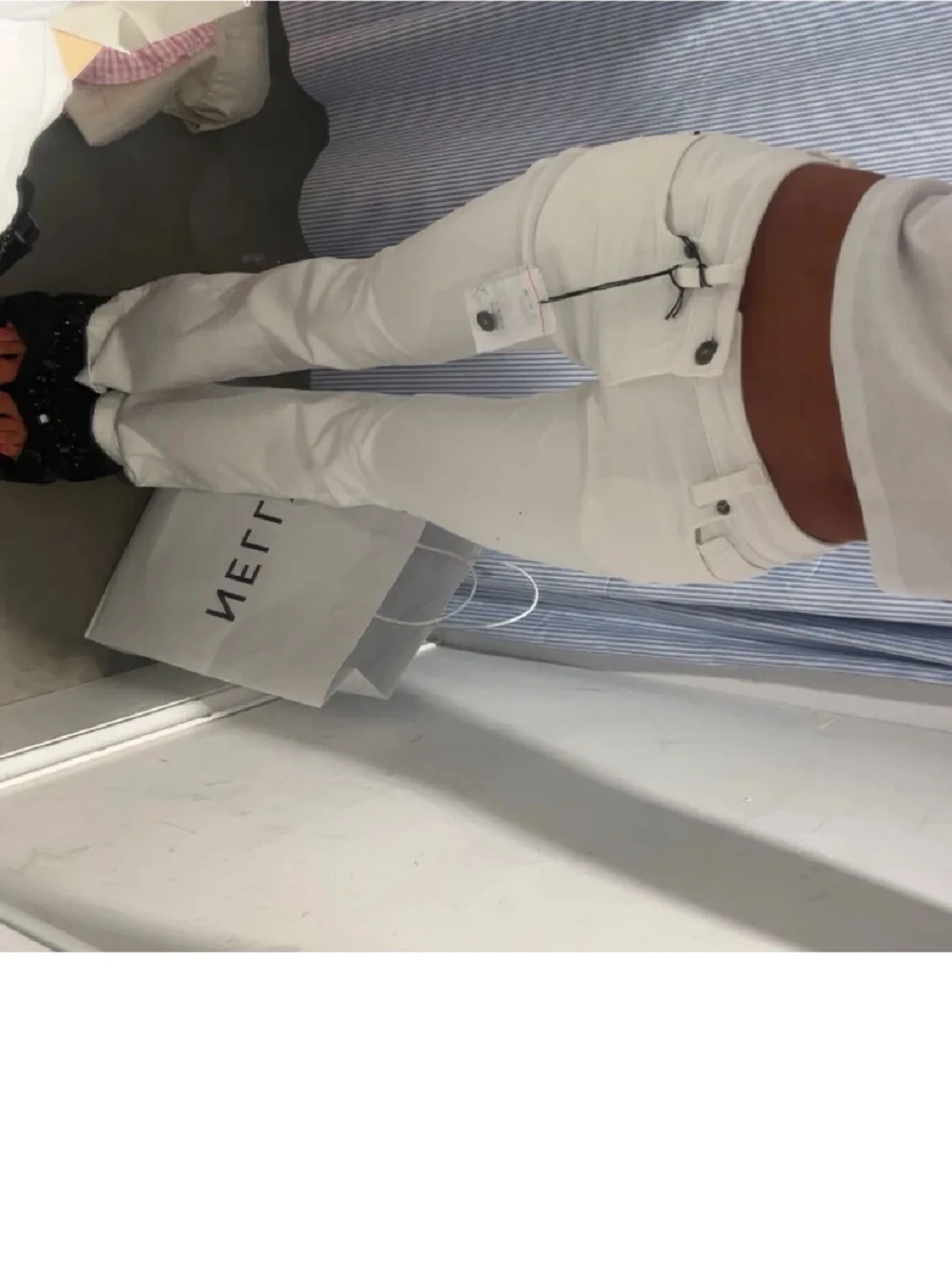 Vita jeans med dragkedjedetalj - 1