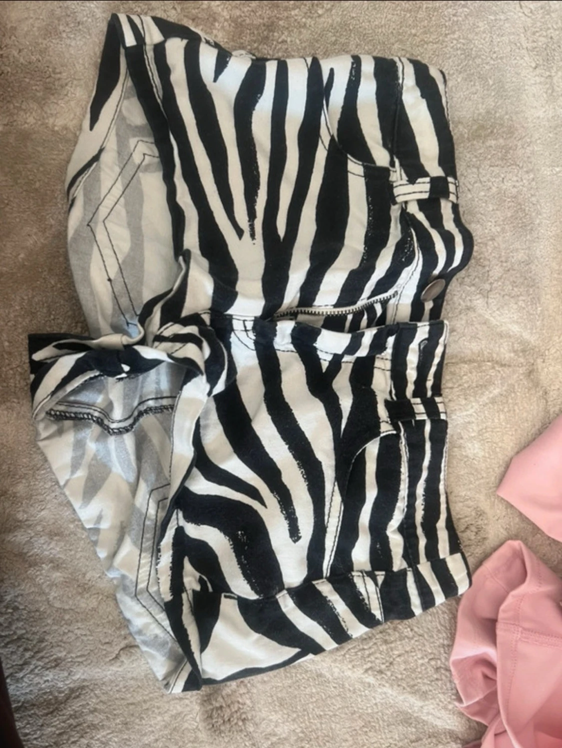 Zebra shorts💕