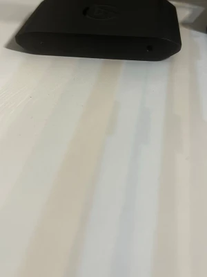 Elgato Game Capture HD60 X - Elgato Game Capture HD60 X är en svart, rektangulär capture card i plast som används för att spela in och streama gameplay från konsoler till pc. Enkel att koppla in via USB och HDMI, perfekt för gaming och content creation.