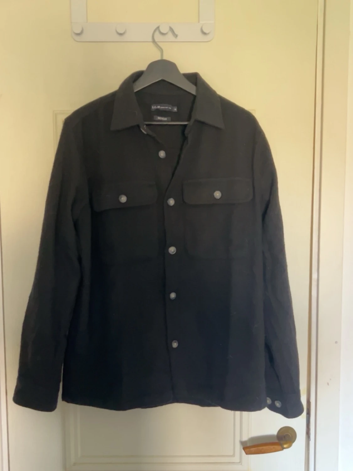 Svart overshirt från S C W