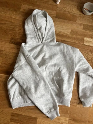 Hoodie - Hoodie från lager superfin o skön☺️☺️