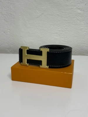 Herme's Bälte  - Helt nytt aldrig använt. Storlek 110cm. Snabb frakt, endast bälte