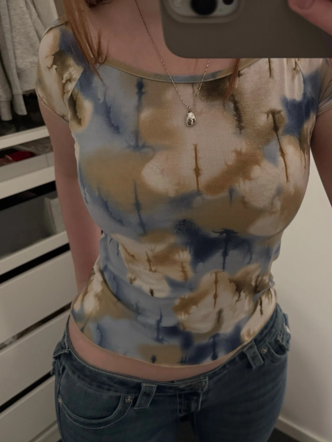 Mönstrad mesh topp i blå och beige