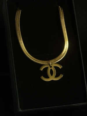 Halsband - Helt nytt halsband i rostfritt stål.