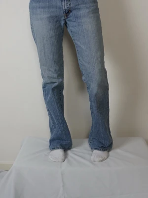 Seven7 Jeans Ljusblå  - Jättefina Dam Jeans från Seven7. Strl W26 - Midjemått 78 - Innerbenslängd 69, Mycket bra skick! 