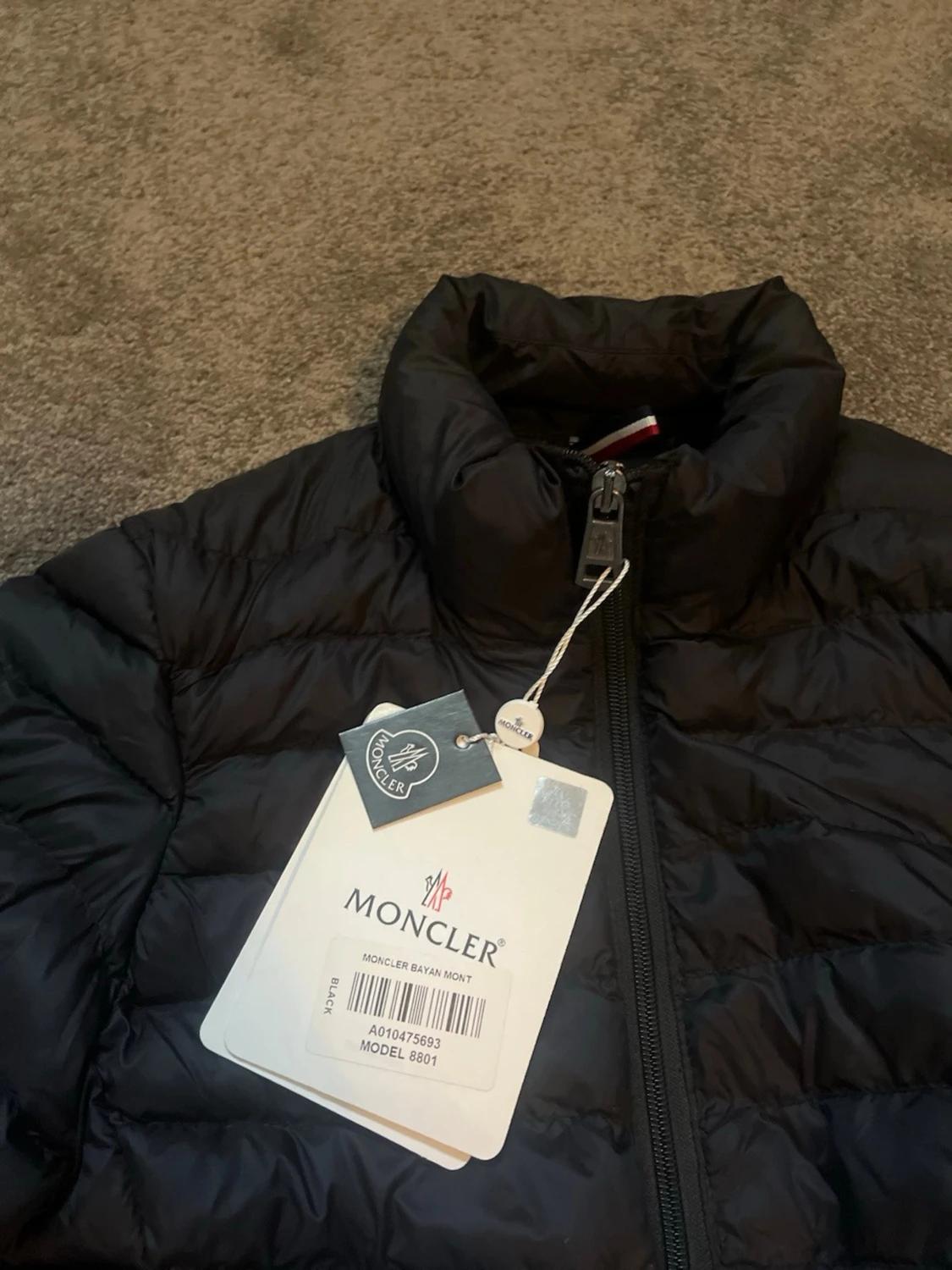 Svart dunjacka från Moncler - 4