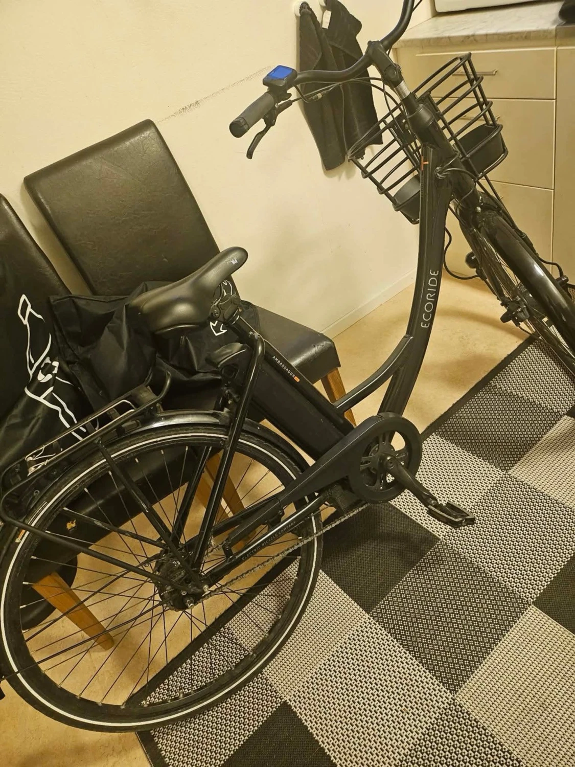 Svart elcykel från Ecoride - 1