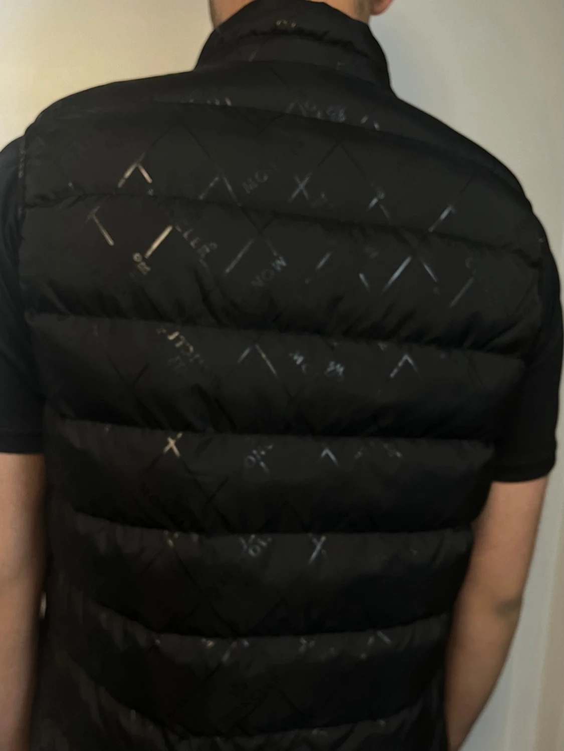 Svart dunväst från Moncler - 4