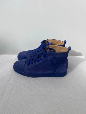 Christian Louboutin Louis Junior Hi-top - Storlek EU44 | Äktenhetsbevis finns | Blå | Retail: ca 9000kr