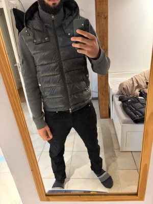 Moncler cardigan  - Sällsynt moncler cardigan, äkta såklart du kan kontrollera alla lappar. 